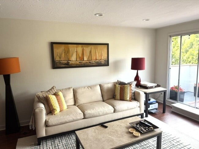 955 S Eliseo Dr in Larkspur, CA - Building Photo - Building Photo