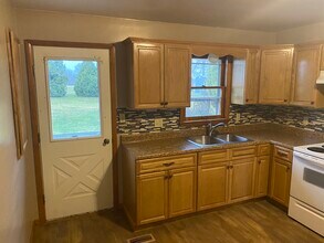 3058 E County Road 50, Unit B in Tiffin, OH - Building Photo - Building Photo
