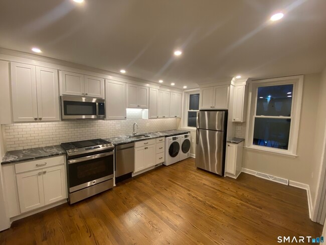 63 Warren St in New Haven, CT - Building Photo - Building Photo