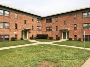 Huntington Park Apartments in Rochester, NY - Foto de edificio - Building Photo