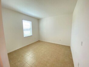 120 Seville Dr in Davenport, FL - Building Photo - Building Photo