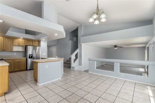 9842 Silver Lasso St