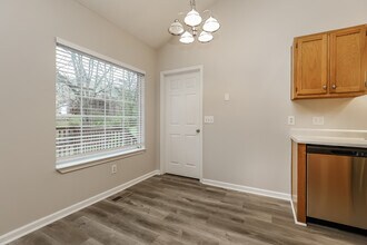 230 High Chaperal Dr in Goodlettsville, TN - Foto de edificio - Building Photo