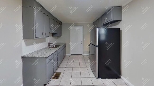 4808 NE 47th St in Kansas City, MO - Foto de edificio - Building Photo