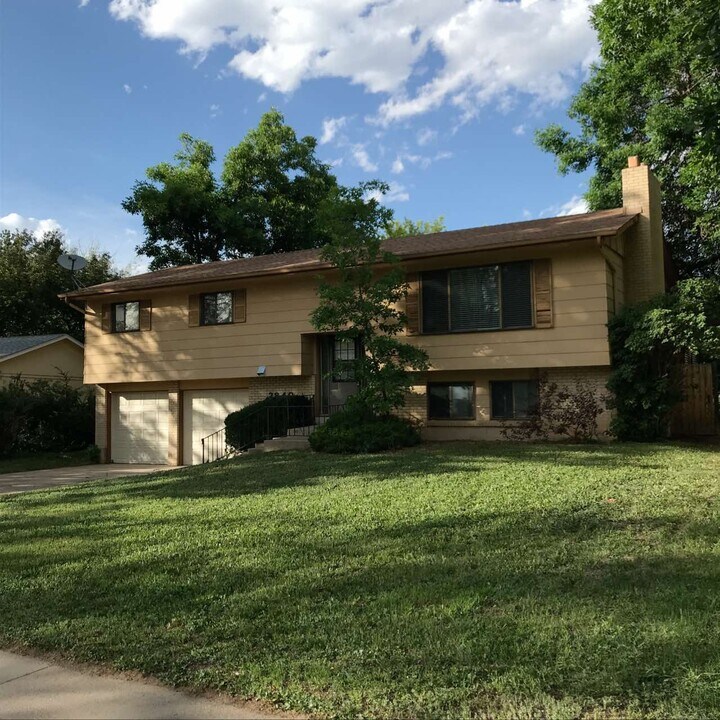 2840 Eagle Dr in Fort Collins, CO - Building Photo