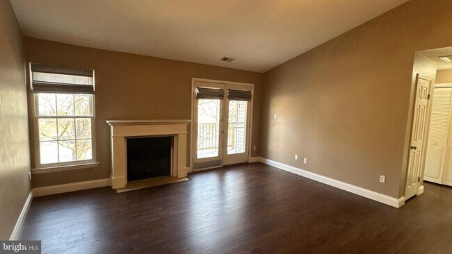 5701 Rowanberry Dr in Elkridge, MD - Building Photo - Building Photo