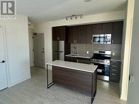 8020 Derry Rd in Milton, ON - Building Photo