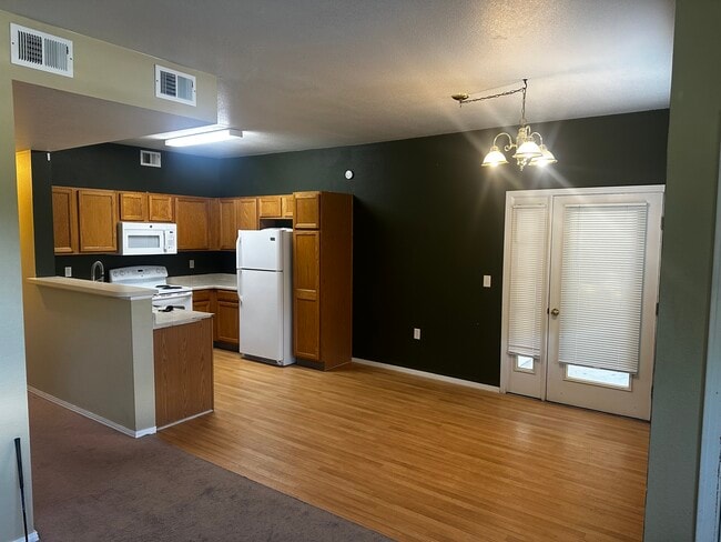 3002 West Elizabeth Street, Unit 22B
