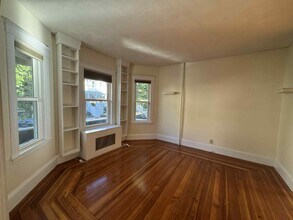 46 Bromfield Rd, Unit 1 in Somerville, MA - Building Photo - Building Photo