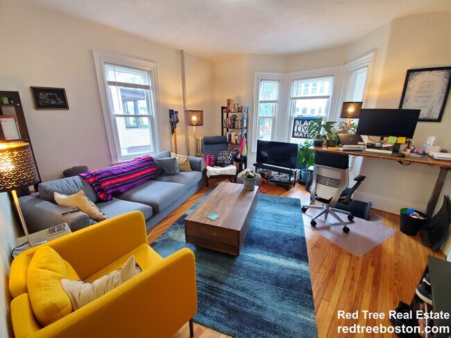 30 Garland Ave in Malden, MA - Building Photo - Building Photo