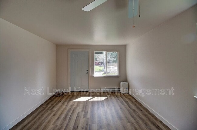 property at 661 8th Ave E N