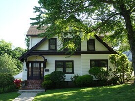 14 Mountain Terrace in Montclair, NJ - Building Photo