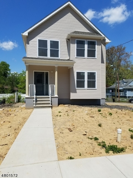 31 Orchard Square in Caldwell, NJ - Building Photo