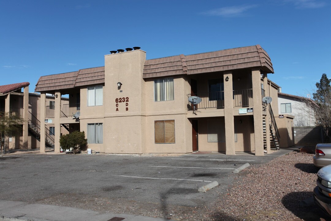 6232 Bellota Dr in Las Vegas, NV - Foto de edificio