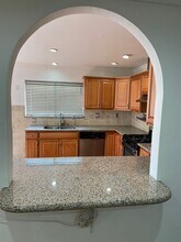 19050 Kittridge St, Unit 6 in Reseda, CA - Building Photo - Building Photo