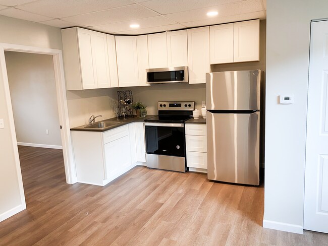 539 E Main St in Carnegie, PA - Building Photo - Building Photo