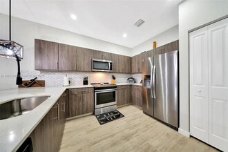 15600 SW 136th St in Miami, FL - Building Photo - Building Photo