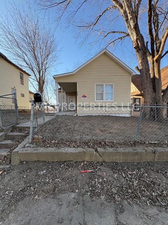 1318 S 17th St in St. Joseph, MO - Building Photo