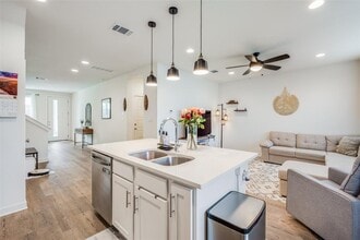 5160 N A.W. Grimes Blvd in Round Rock, TX - Building Photo - Building Photo