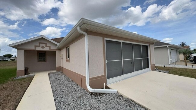 5319 NW 18th St in Ocala, FL - Foto de edificio - Building Photo