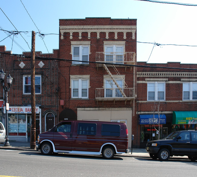 6210 Park Ave in West New York, NJ - Building Photo - Building Photo