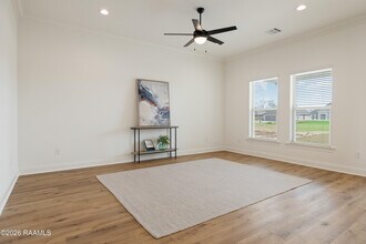 107 Lotus Ln in Broussard, LA - Building Photo - Building Photo