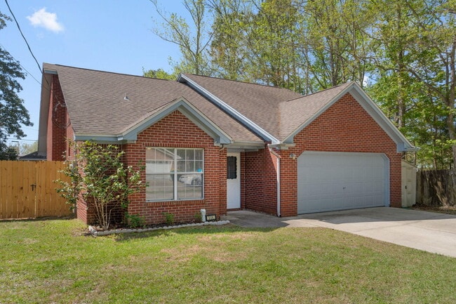 504 Easy St in Fort Walton Beach, FL - Building Photo - Building Photo