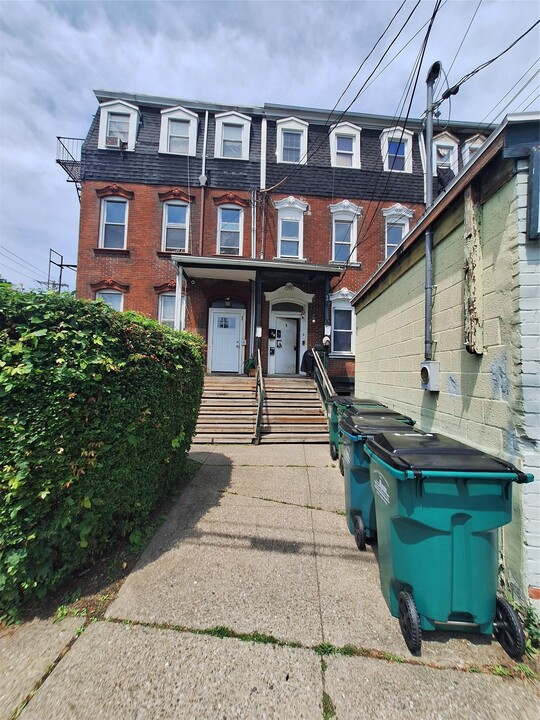 3 Fallkill Pl in Poughkeepsie, NY - Building Photo