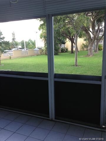 900 NE 12th Ave-Unit -104 in Hallandale Beach, FL - Building Photo - Building Photo