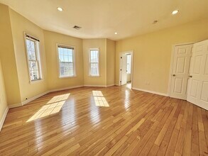 22 Elmore St, Unit 3 in Boston, MA - Building Photo - Building Photo