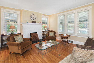 408 Tuttle Ave in Spring Lake, NJ - Building Photo - Building Photo