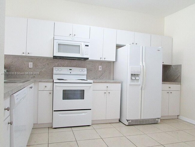 9103 SW 152nd Path in Miami, FL - Building Photo - Building Photo