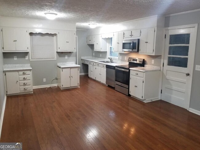 5003 Calhoun Rd NE in Adairsville, GA - Building Photo - Building Photo