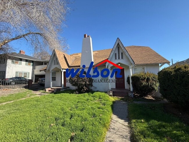 property at 211 S 16th Ave