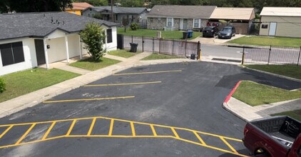 Multifamily Bldg in San Antonio, TX - Building Photo - Building Photo
