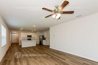 8028 Majestic Palms Ct in Venice, FL - Building Photo - Building Photo