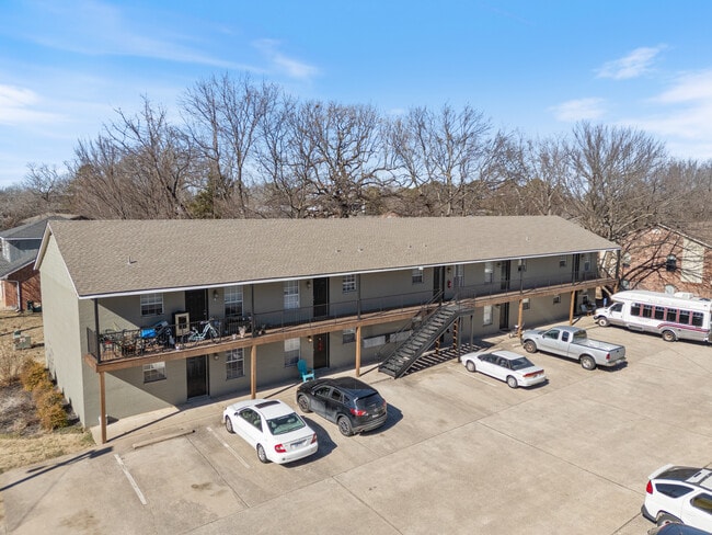 Arbor Vine Apartments in Fayetteville, AR - Foto de edificio - Building Photo