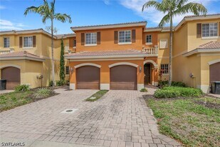 10260 Olivewood Way in Estero, FL - Building Photo