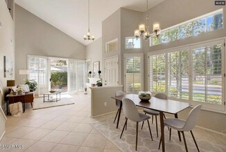 4928 Lazio Way in Oak Park, CA - Building Photo - Building Photo