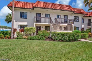 4318 27th Ct SW in Naples, FL - Building Photo