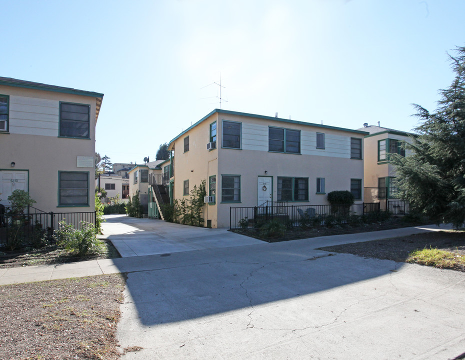 4250 Los Feliz Blvd in Los Angeles, CA - Foto de edificio