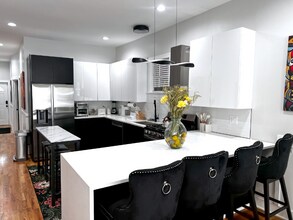 6613 S Langley Ave in Chicago, IL - Building Photo - Building Photo