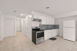 47 N 7th St, Unit GD in Newark, NJ - Foto de edificio - Building Photo