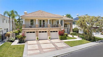 7 Rue Delacroix in Coto De Caza, CA - Building Photo