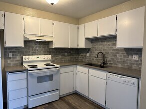 643 Brookside Ct in Mountain Home, ID - Building Photo - Building Photo