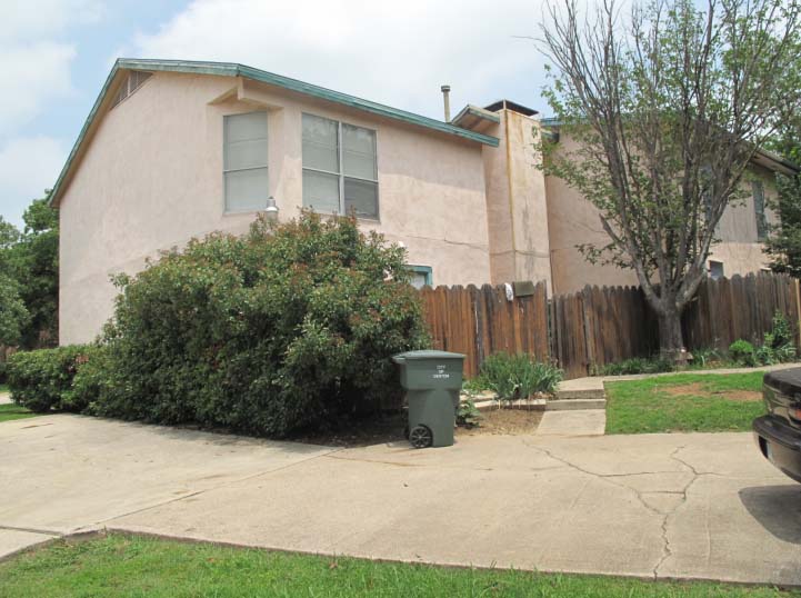 1901-1909 Kingswood Ct in Denton, TX - Foto de edificio