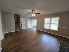 236 Coachman Way in Sanford, NC - Building Photo - Building Photo