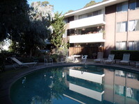 4466 View Pl, Unit 302 in Oakland, CA - Building Photo - Building Photo