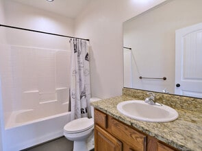 2537 Fred Daugherty Ave, Unit A in Clovis, NM - Foto de edificio - Building Photo