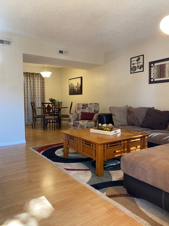 property at 1606 E Swan Cir